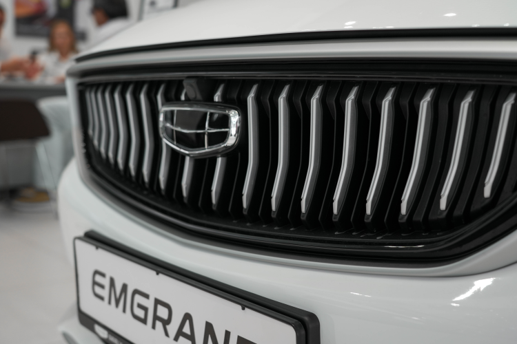 geely_emgrand_ma.ru_ext_foto_001